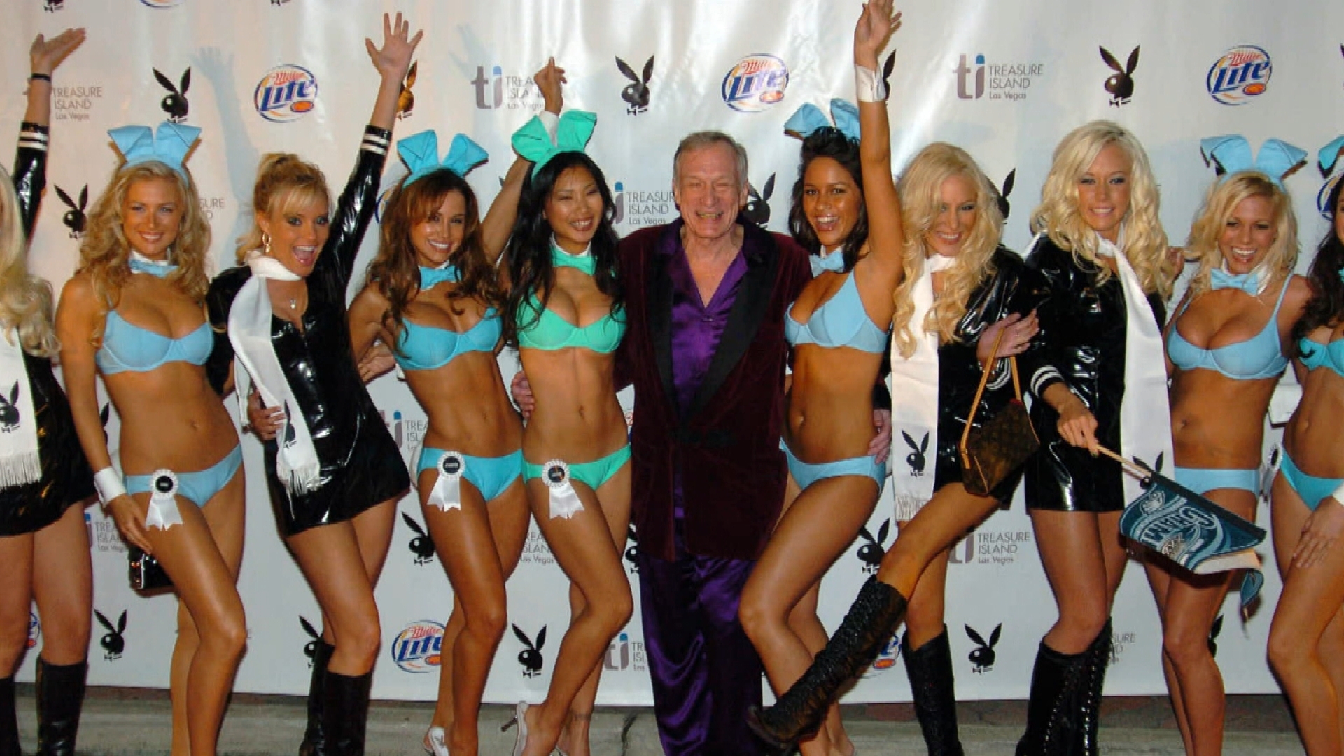 Some Former Playboy Bunnies Are Defending Hugh Hefner Against Drug Use and Sex Assault Allegations in New Doc Inside Edition picture