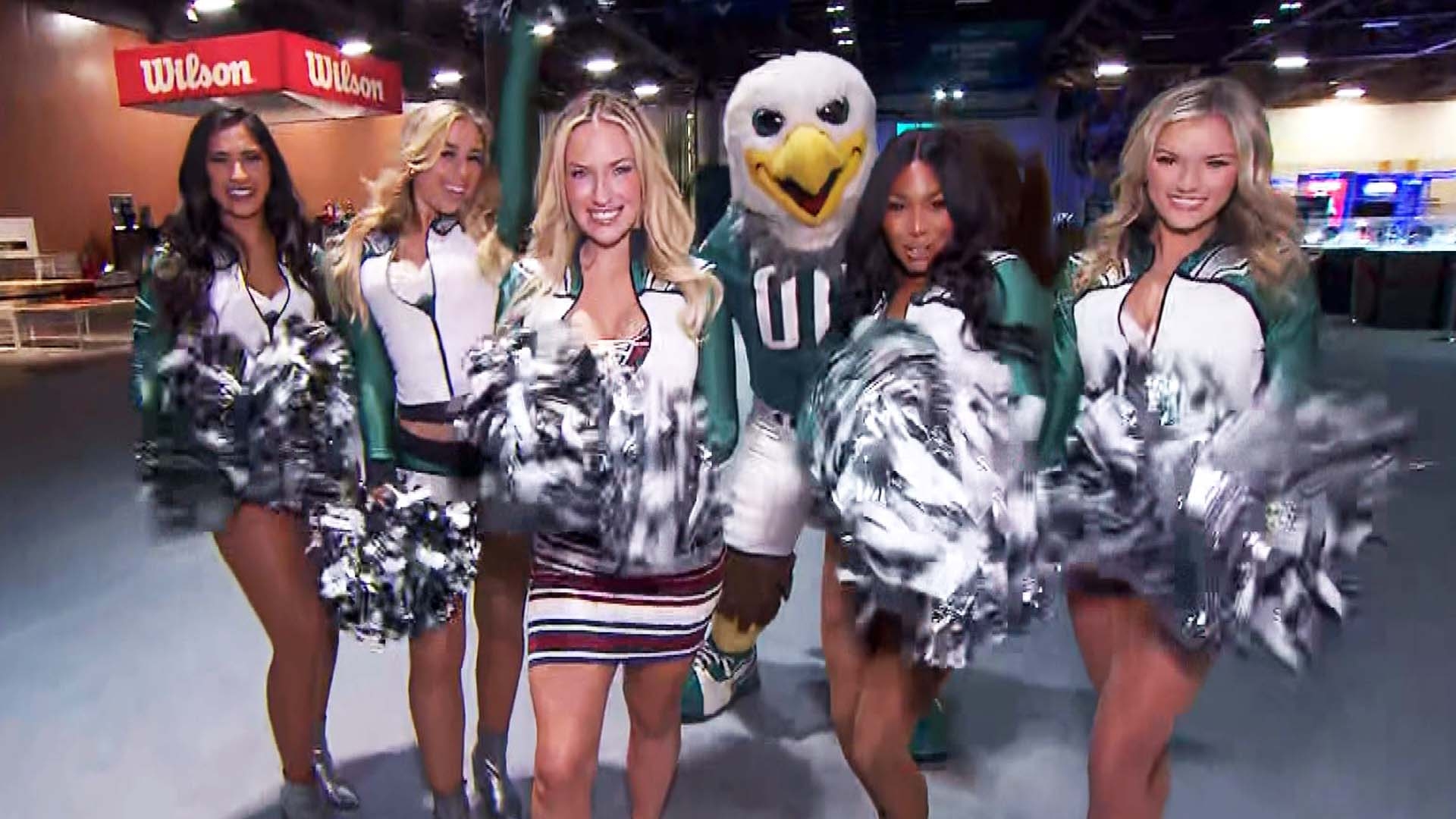 Philadelphia Eagles  Eagles cheerleaders, Nfl cheerleaders, Hot  cheerleaders